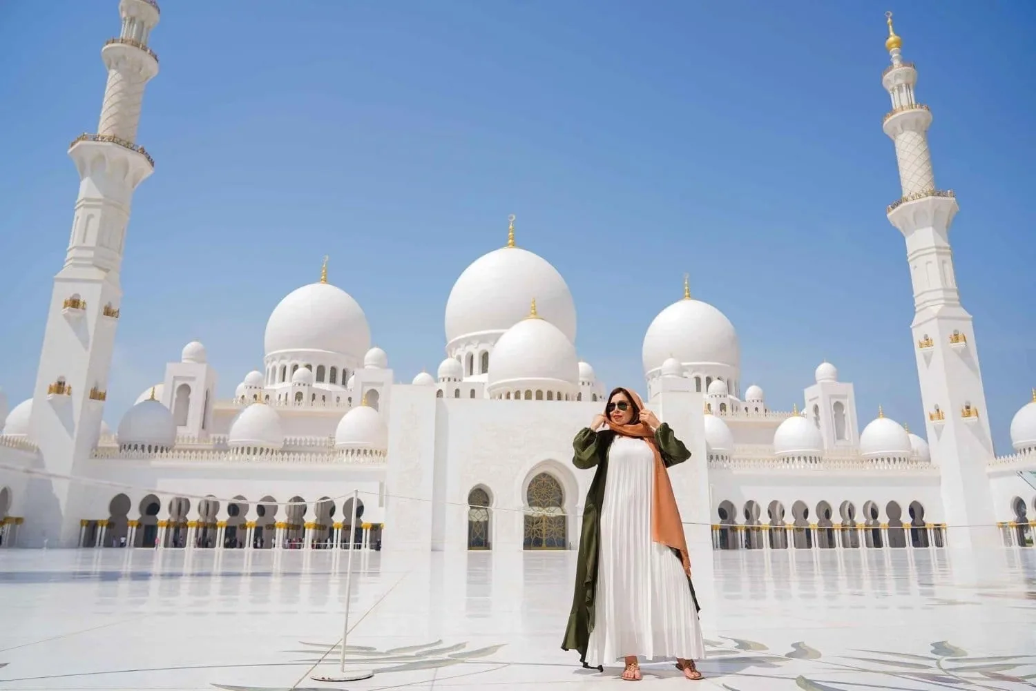 Sheikh Zayed Grand Mosque Tour from Dubai