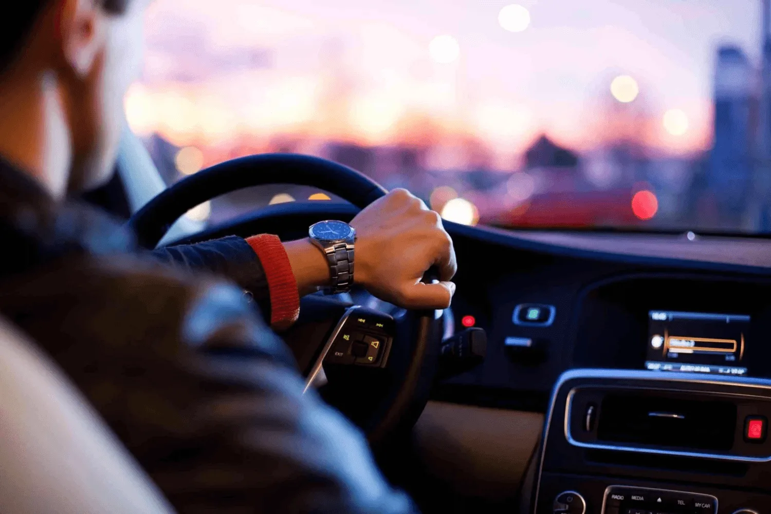 Dubai Private Car with Driver: Full-Day Hire