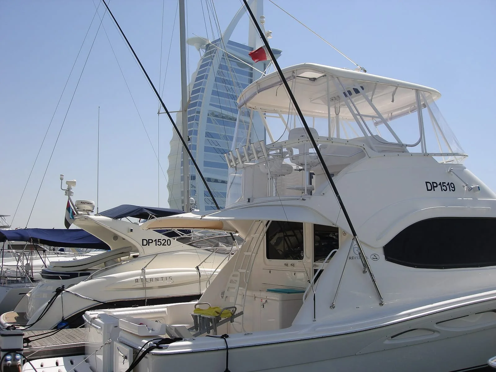 Luxury Yacht Rental Dubai: Private Charter by the Hour