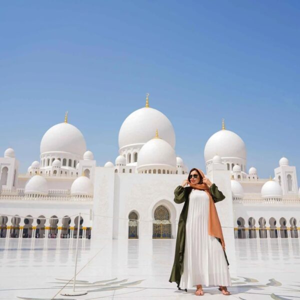 Abu Dhabi Grand Mosque Tour